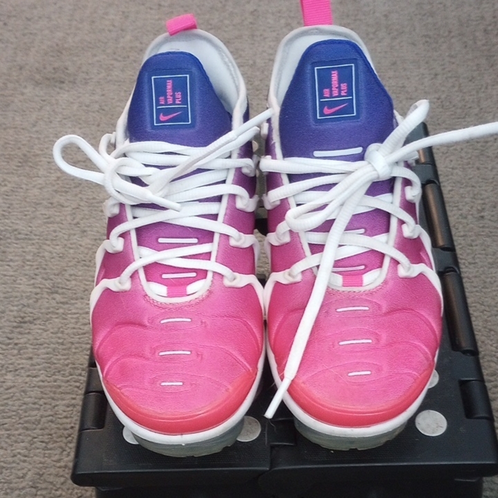Nike Pink and Purple Athletic Shoes